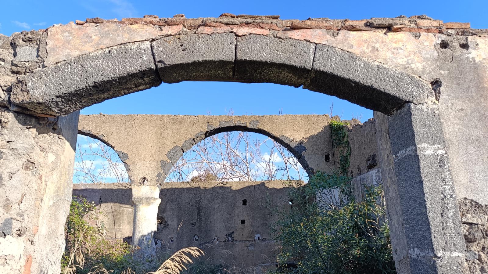 Trekking alla Timpa di Acireale - sentiero naturalistico sul mare Catania
